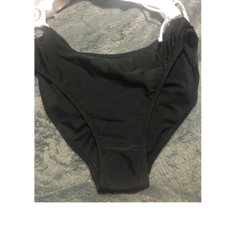 💜No boundaries 2 Piece swimsuit set - Picture 3 of 8